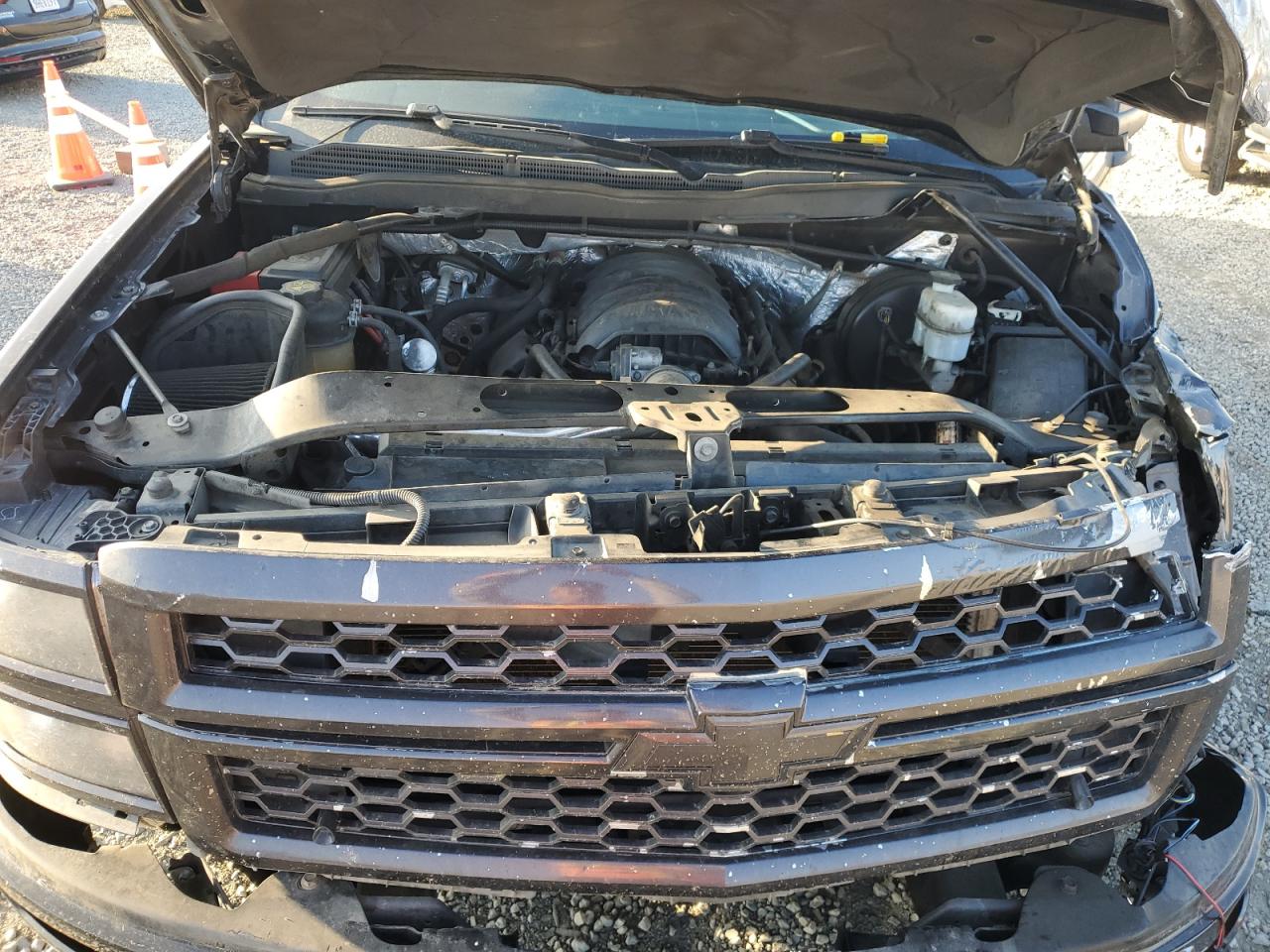 2015 Chevrolet Silverado - Image 11