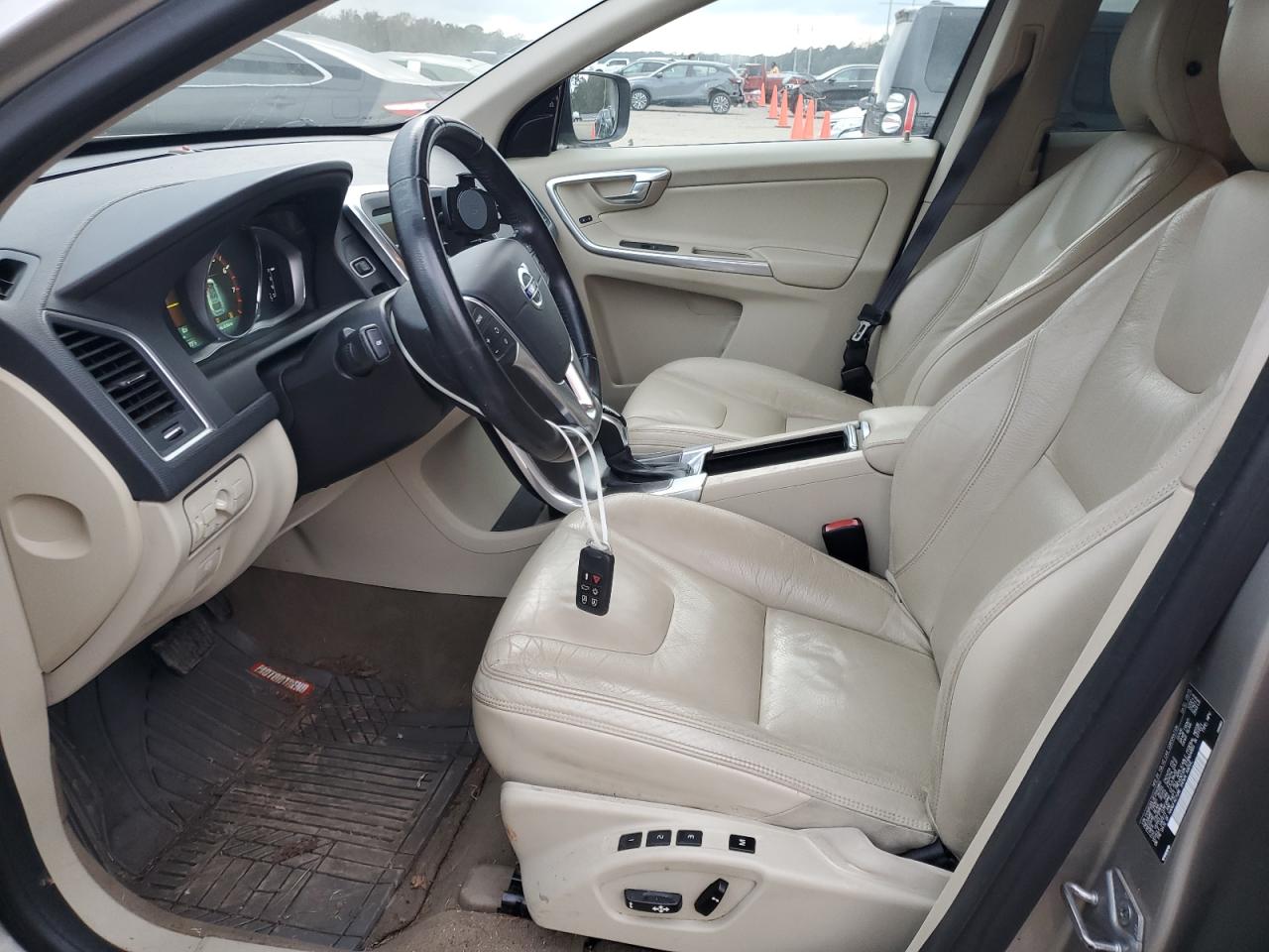 2014 Volvo Xc60 3.2 VIN: YV4952DL0E2540983 Lot: 82280074