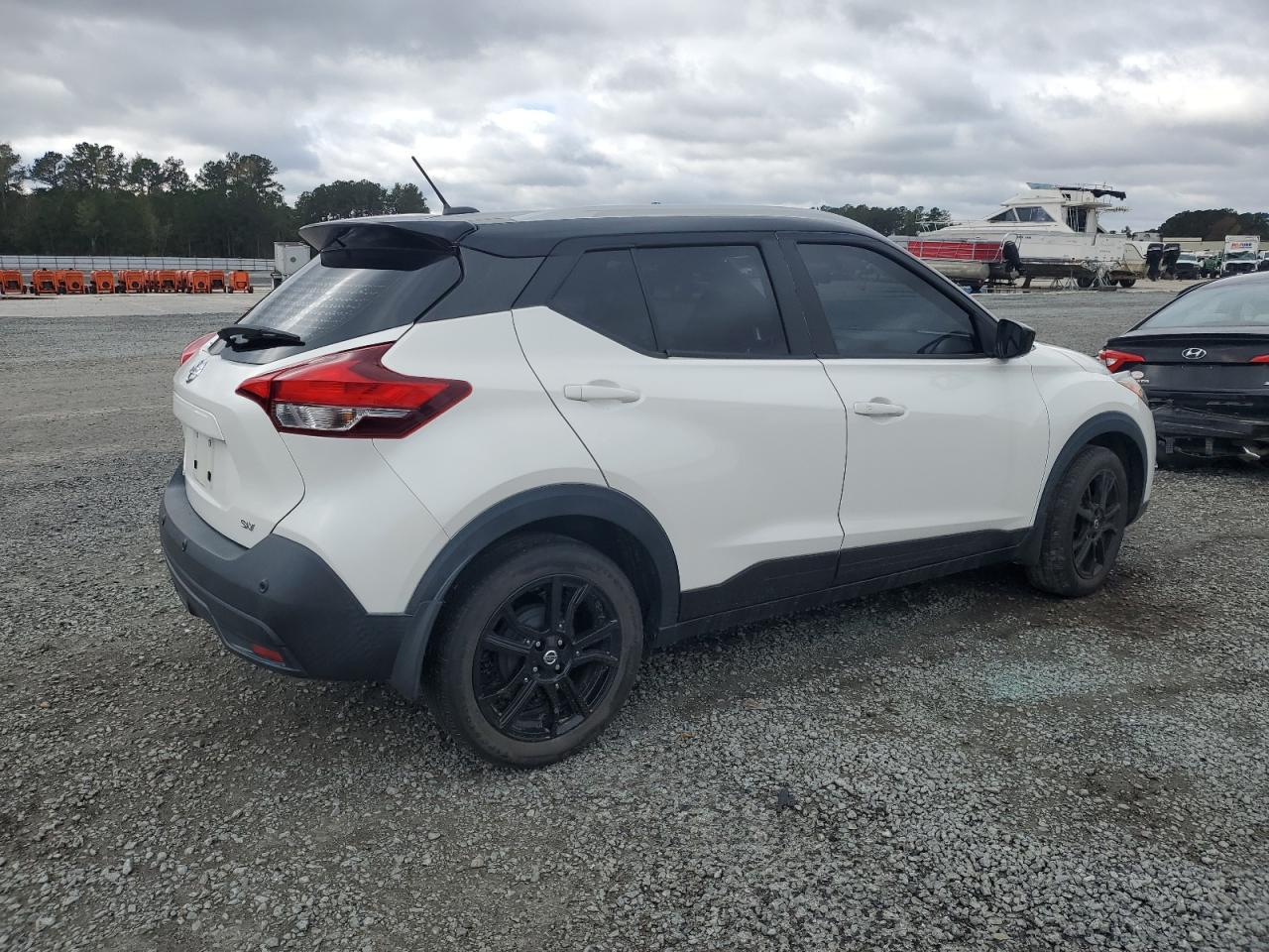 2020 Nissan Kicks - Image 3