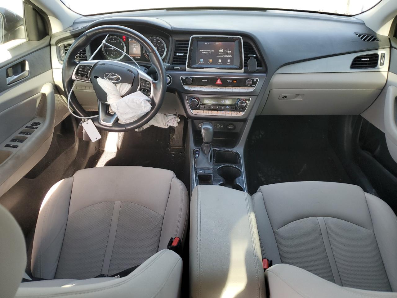 2018 Hyundai Sonata - Image 8