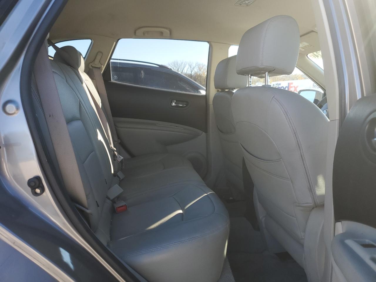 2010 Nissan Rogue - Image 11