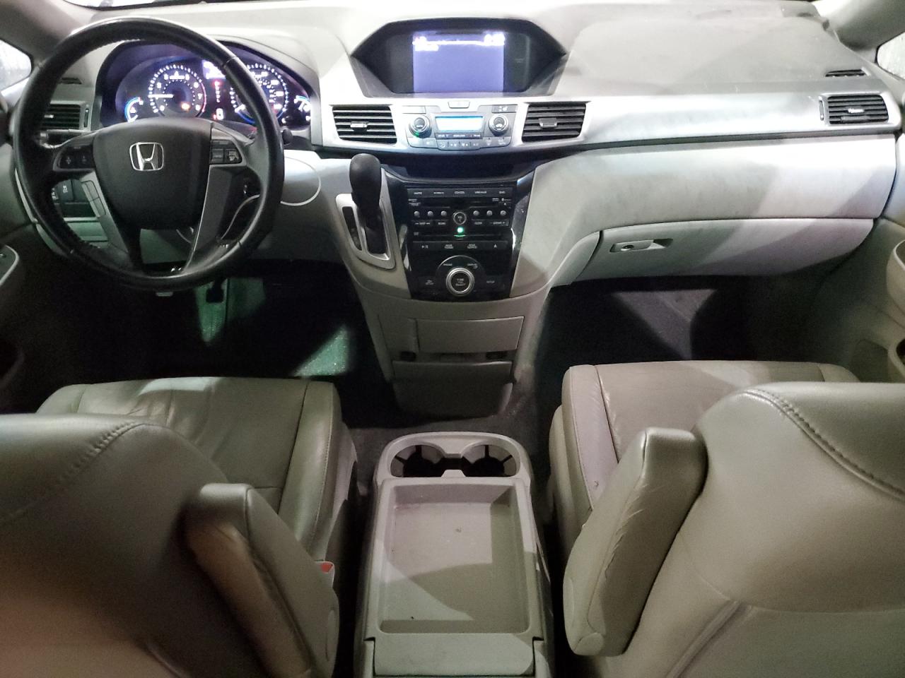 2012 Honda Odyssey - Image 8