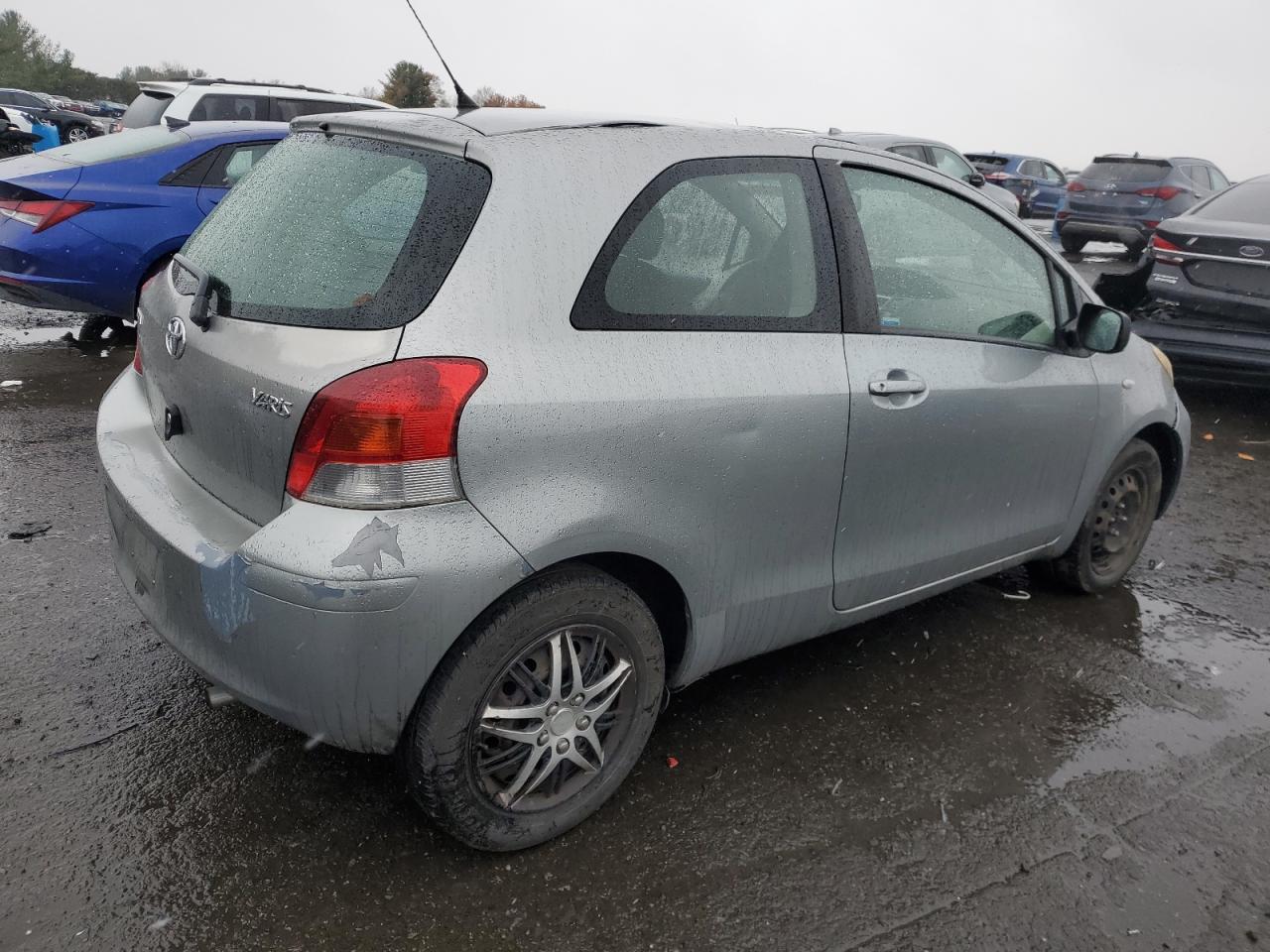 2009 Toyota Yaris VIN: JTDJT903395251847 Lot: 81097834