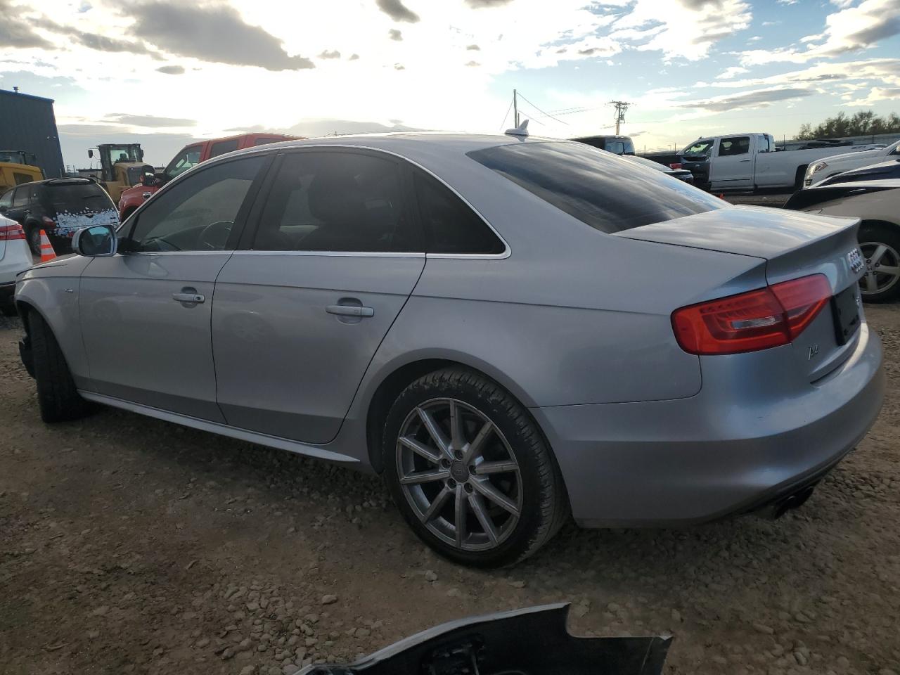 VIN WAUBFAFL9FN015913 2015 AUDI A4 no.2