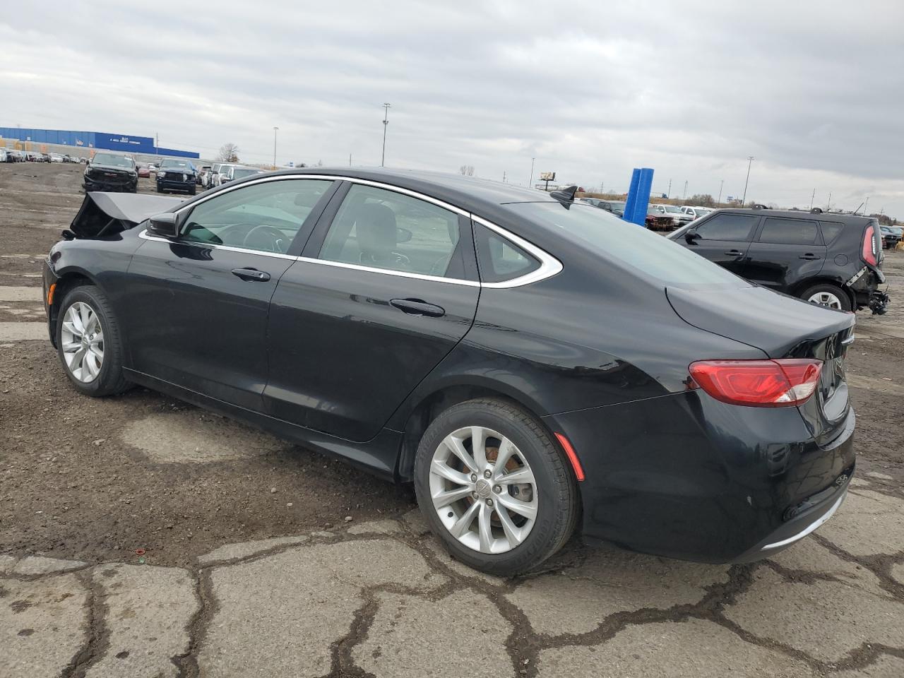 VIN 1C3CCCAB3GN175785 2016 CHRYSLER 200 no.2