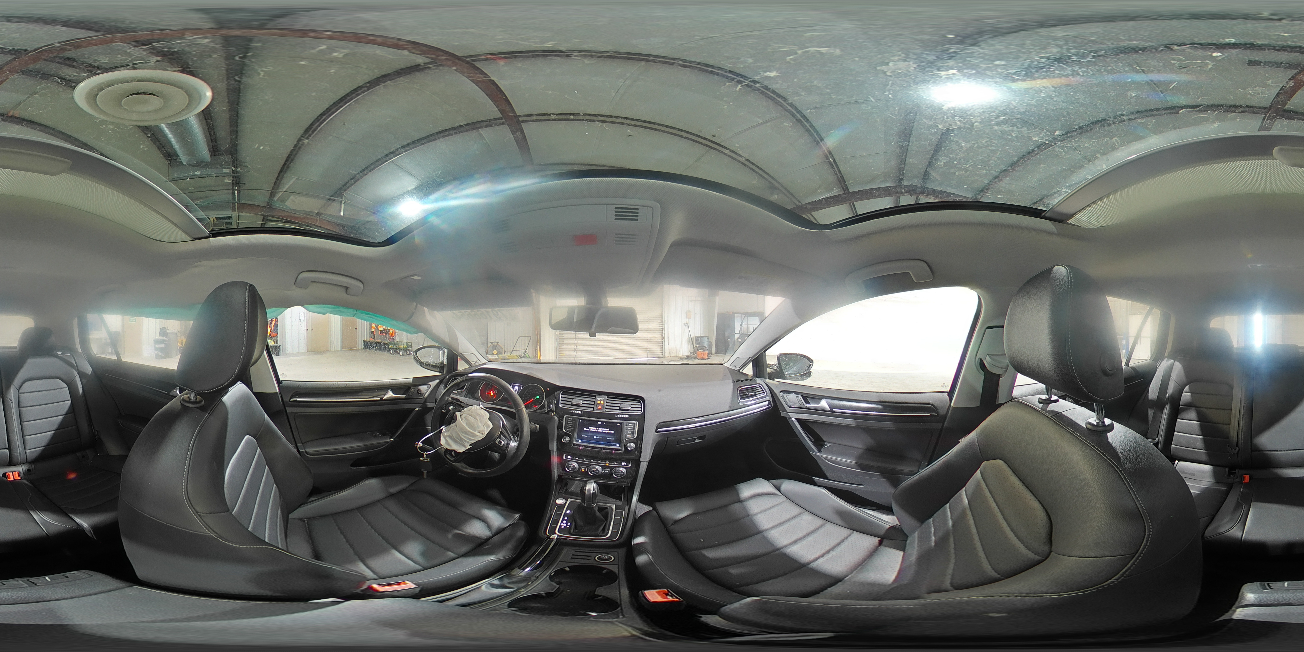 2017 Volkswagen Golf - Image 14
