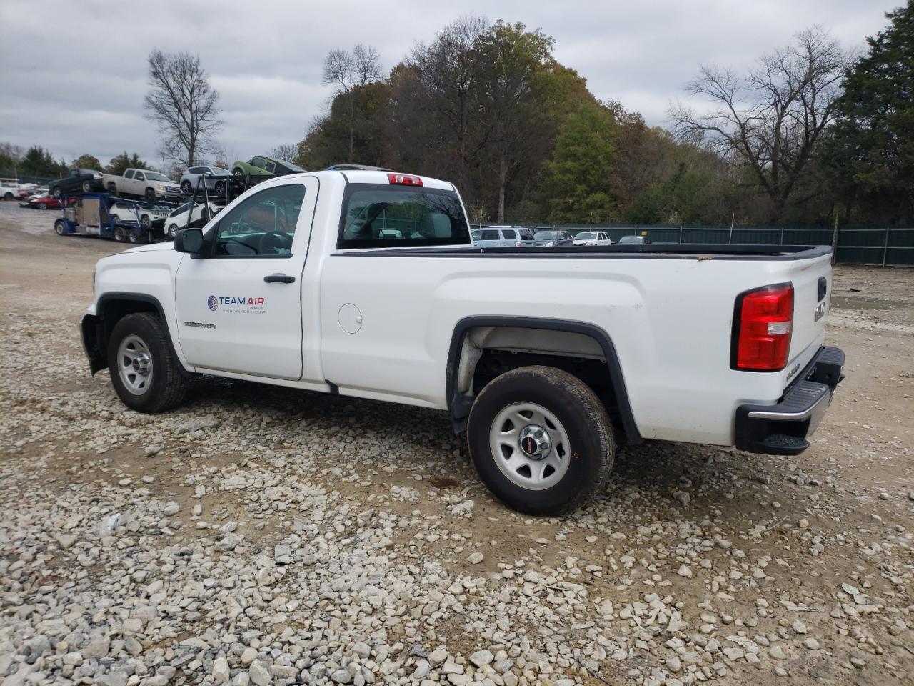 2018 GMC Sierra - Image 2