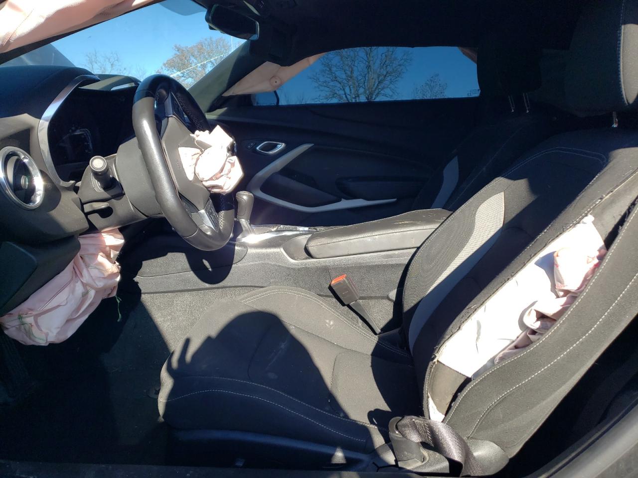 2020 Chevrolet Camaro - Image 7