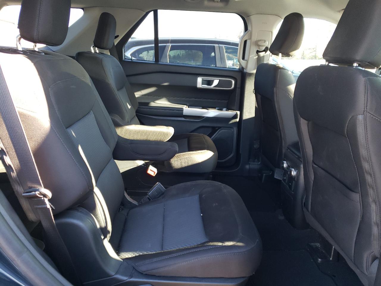 2022 Ford Explorer - Image 11