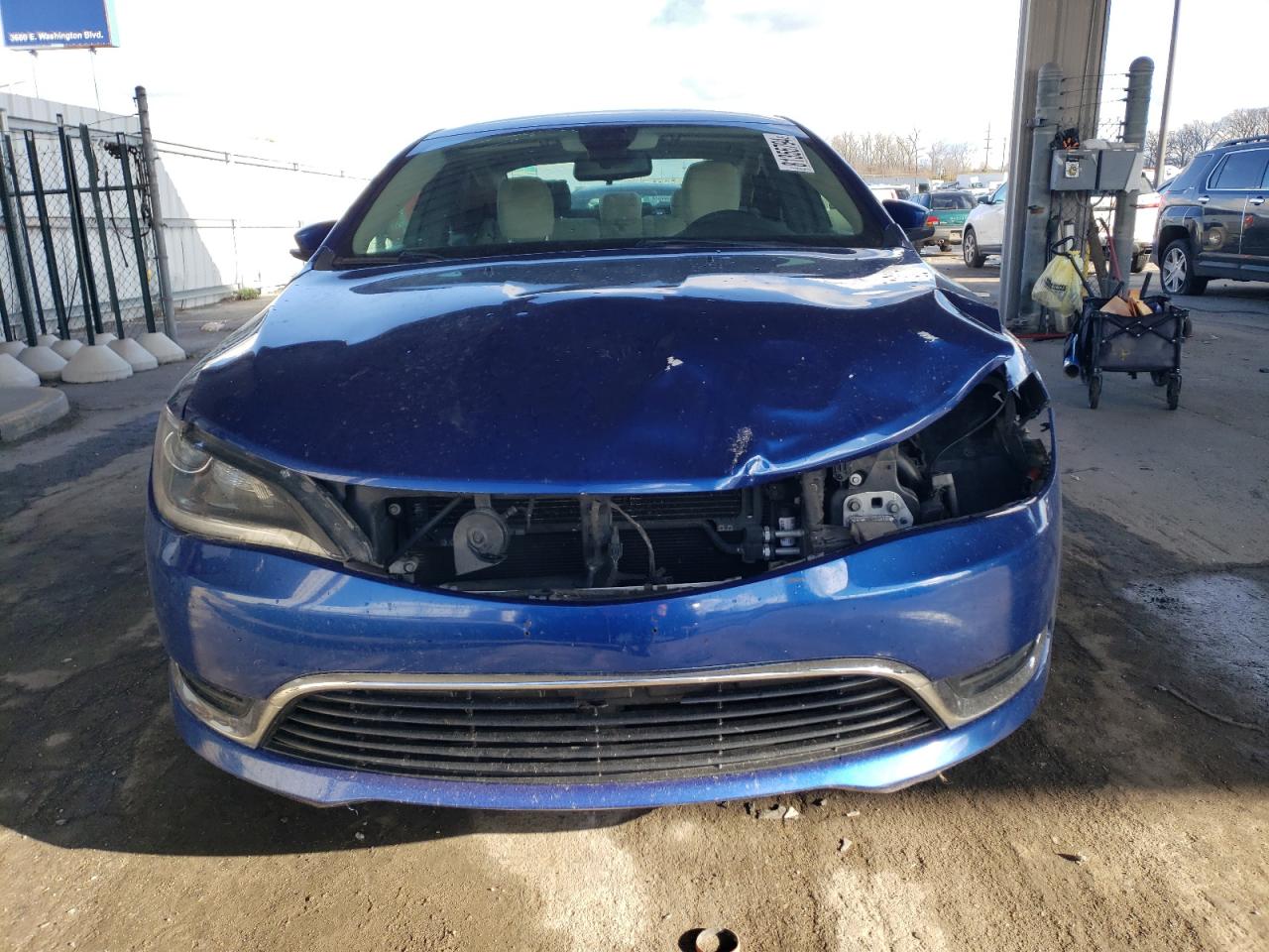 2016 Chrysler 200 - Image 5