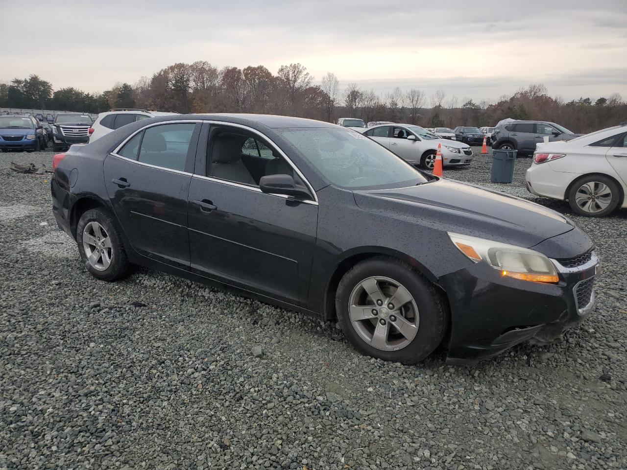 VIN 1G11B5SL7EF253297 2014 CHEVROLET MALIBU no.4