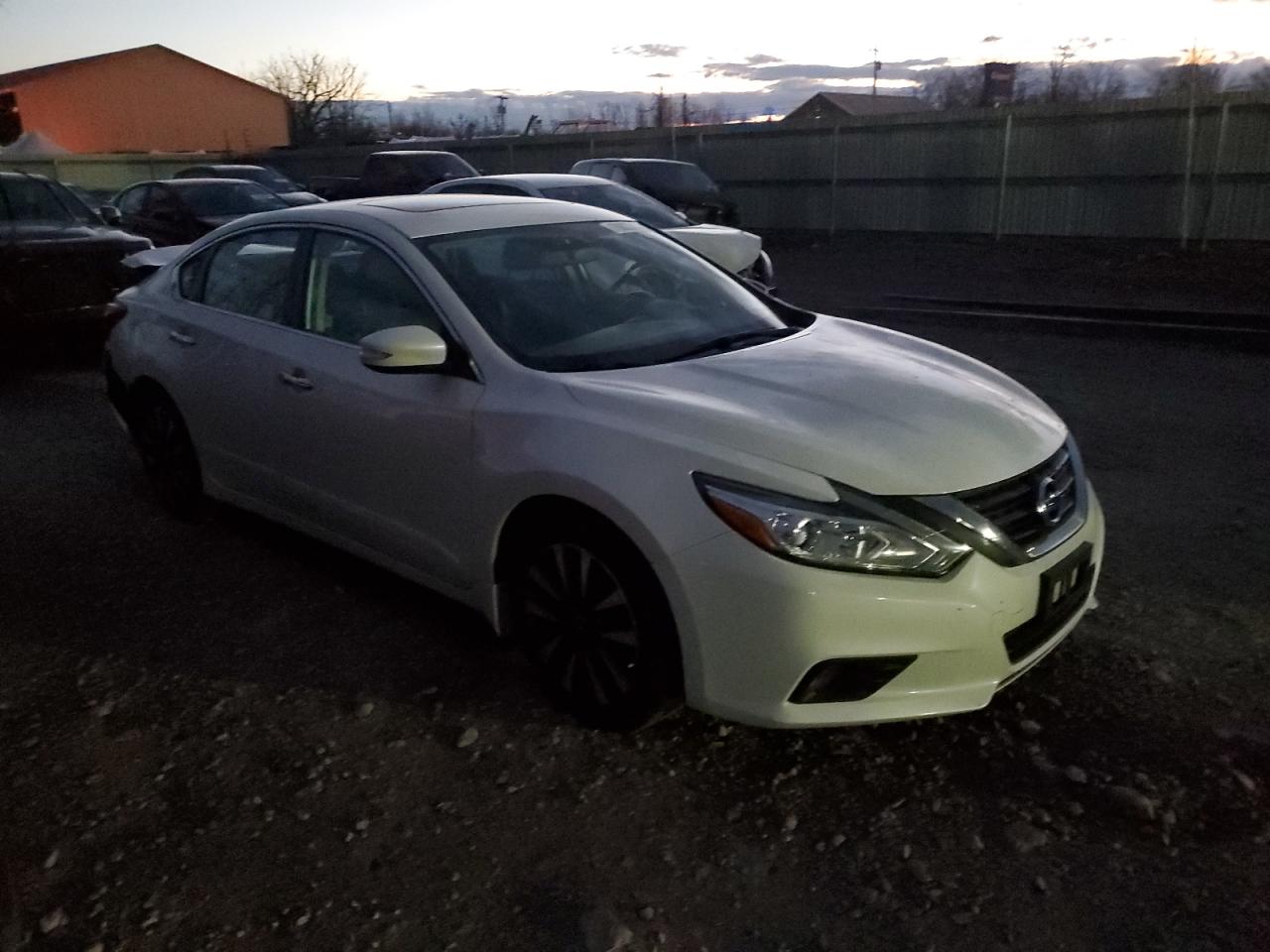 VIN 1N4AL3AP9GC115932 2016 NISSAN ALTIMA no.4