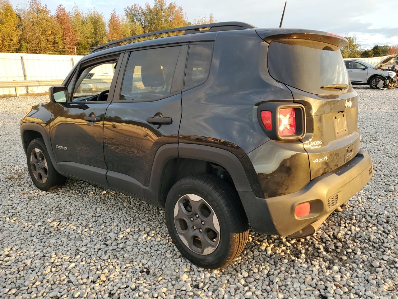 2018 Jeep Renegade - Image 2