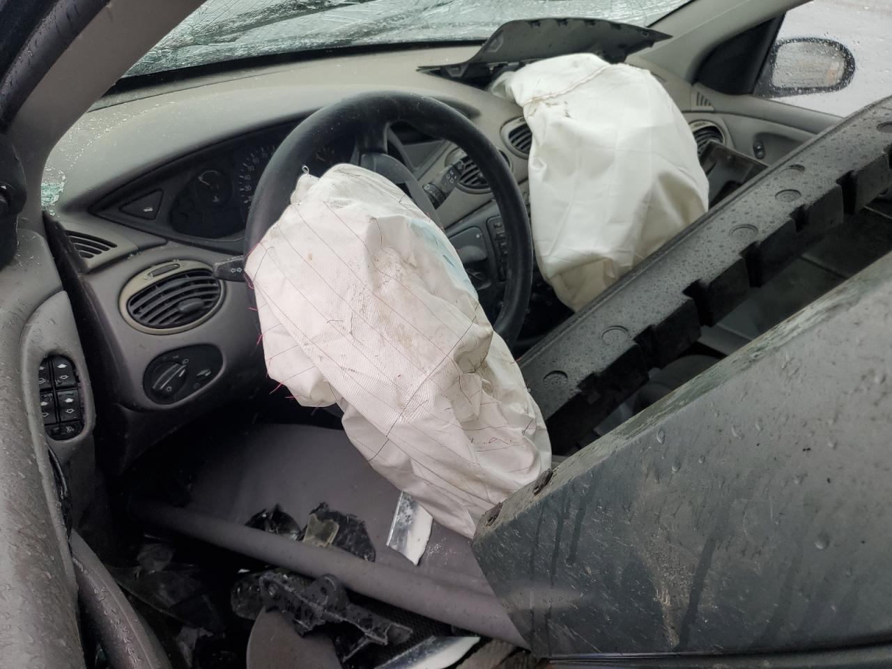 2003 Ford Focus - Image 8