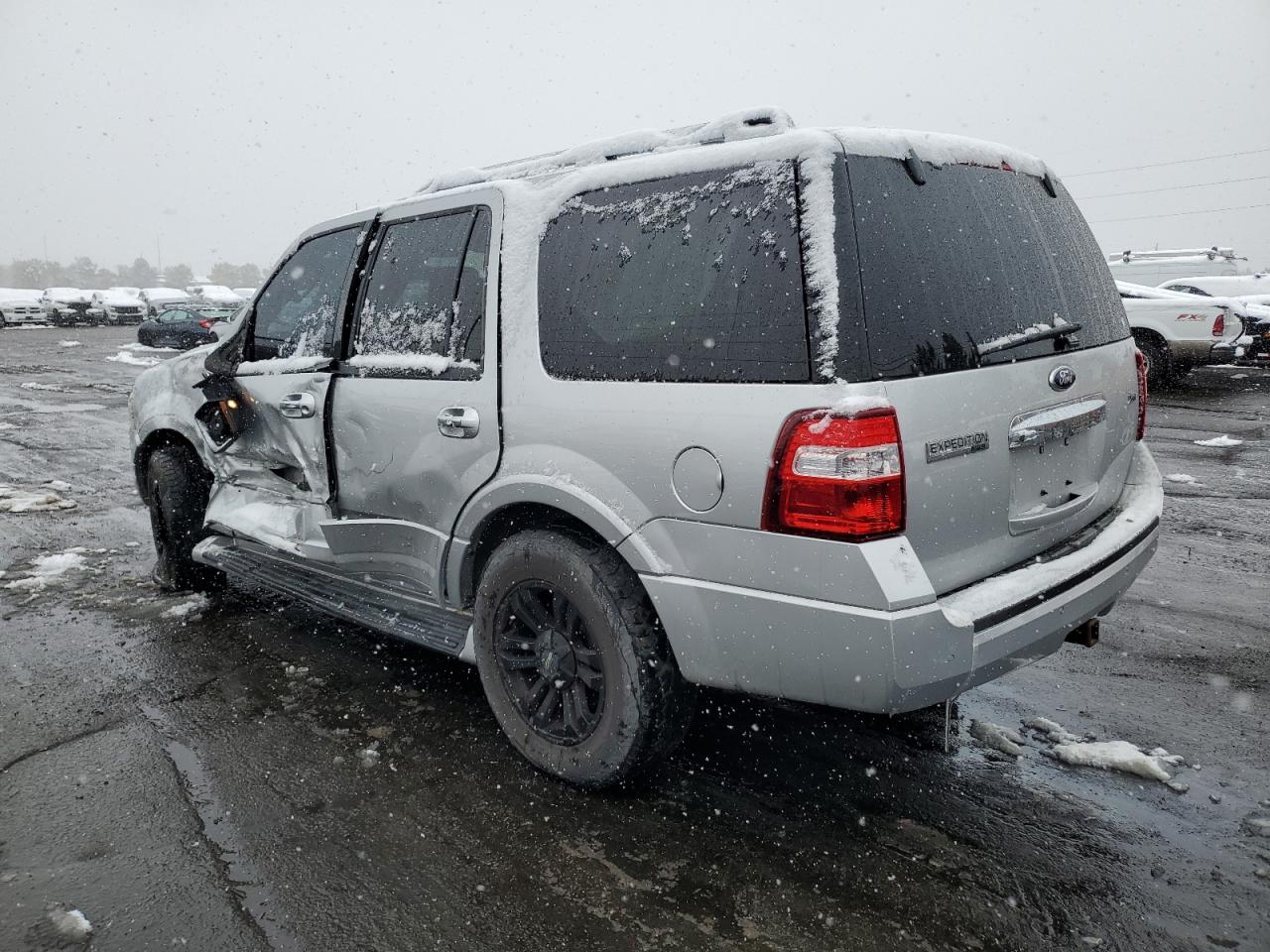 2013 Ford Expedition - Image 2
