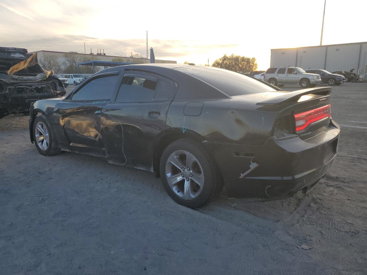 VIN 2C3CDXHGXEH162687 2014 DODGE CHARGER no.2