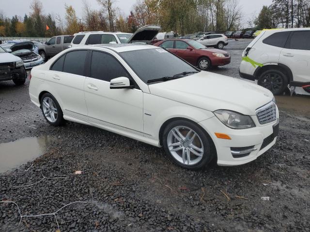 Sedans MERCEDES-BENZ C-CLASS 2012 White