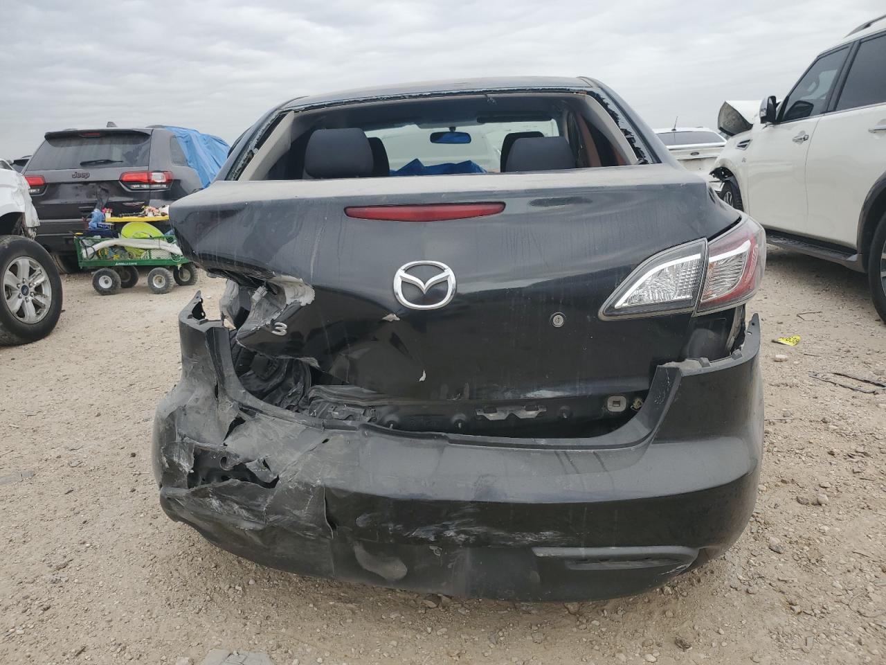 2011 Mazda 3 - Image 6