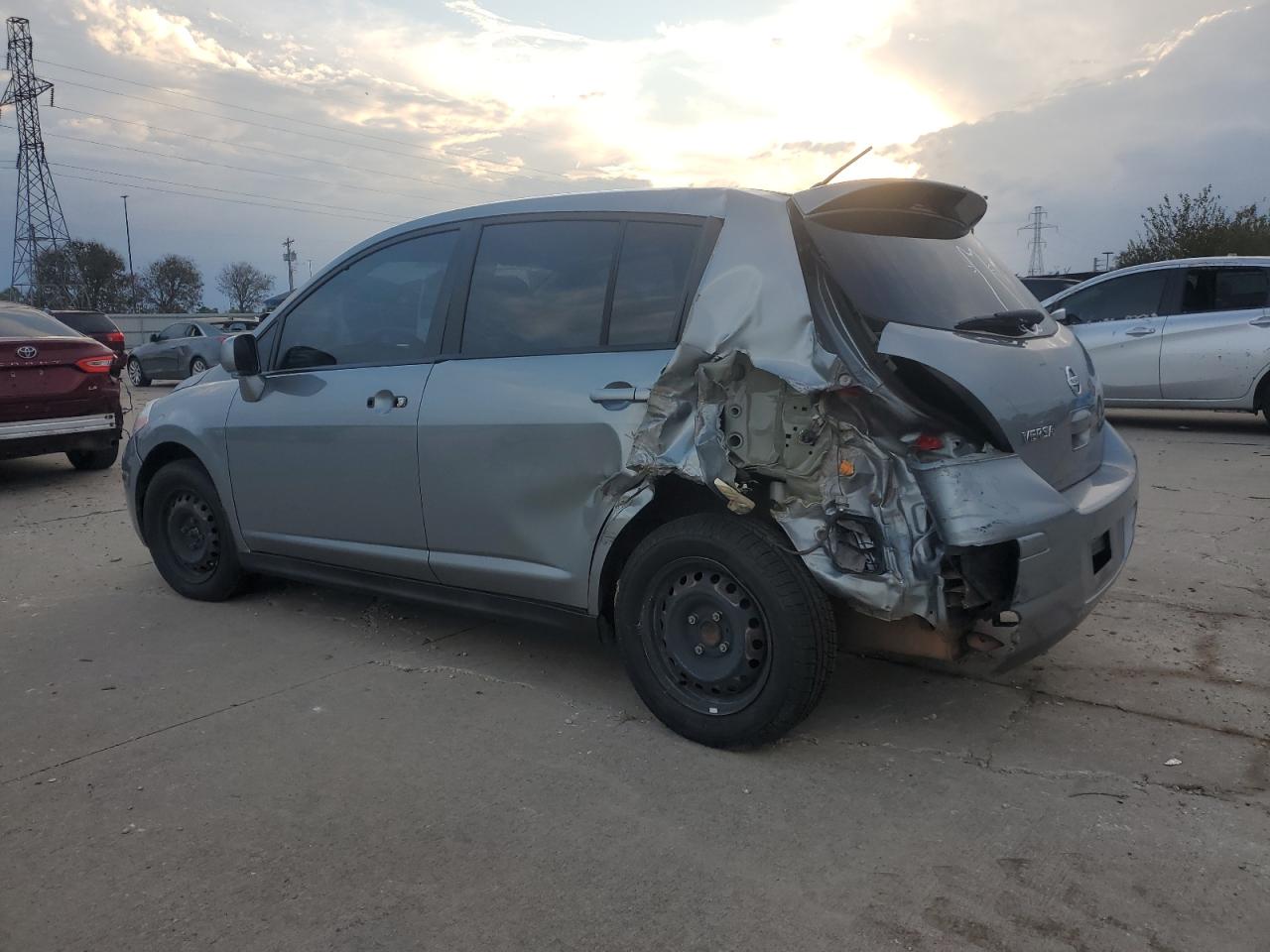 2009 Nissan Versa - Image 2