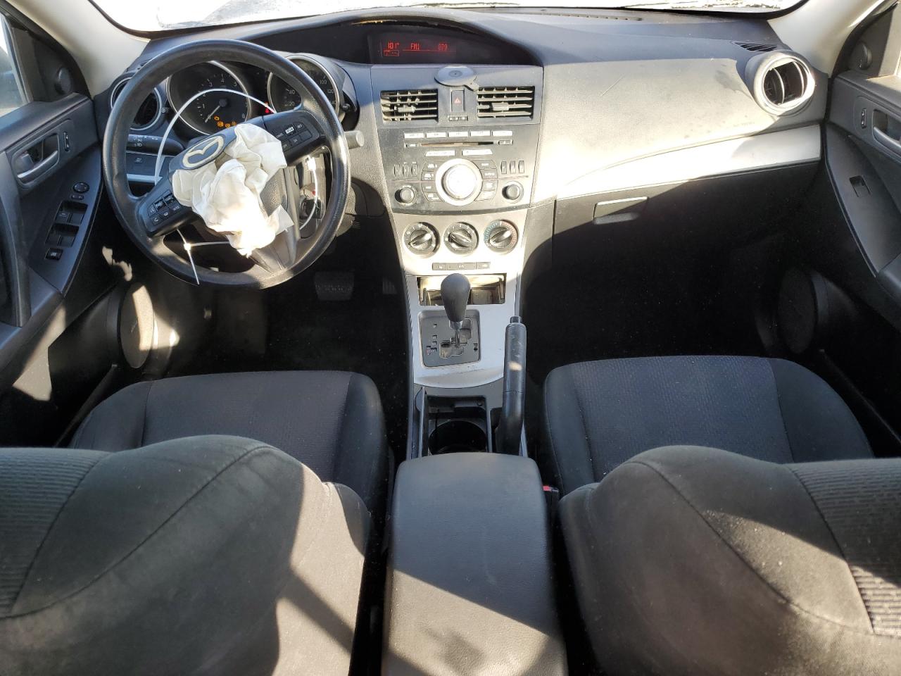 2010 Mazda 3 - Image 8