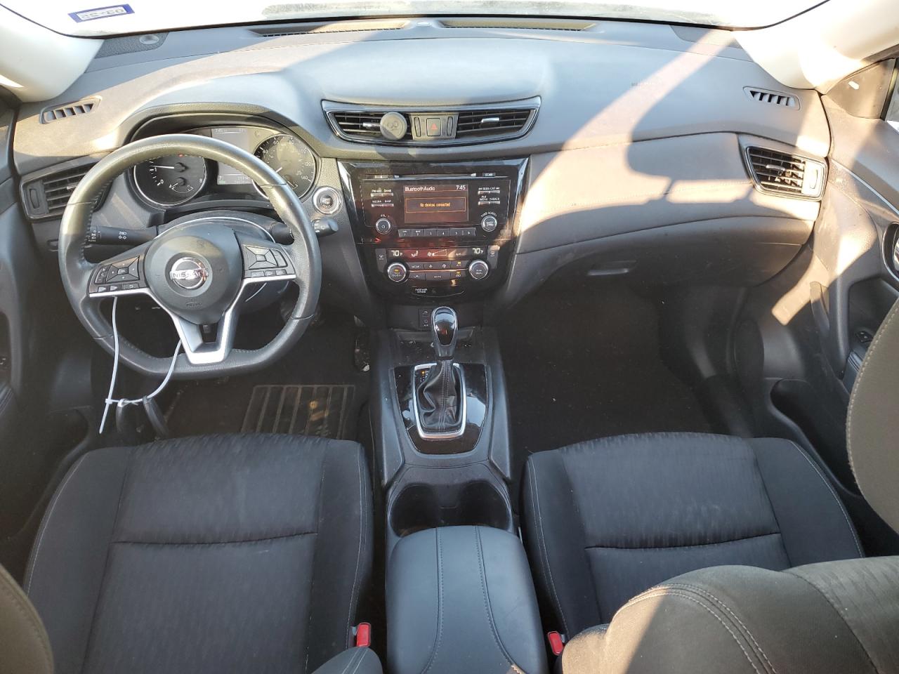 2017 Nissan Rogue - Image 8