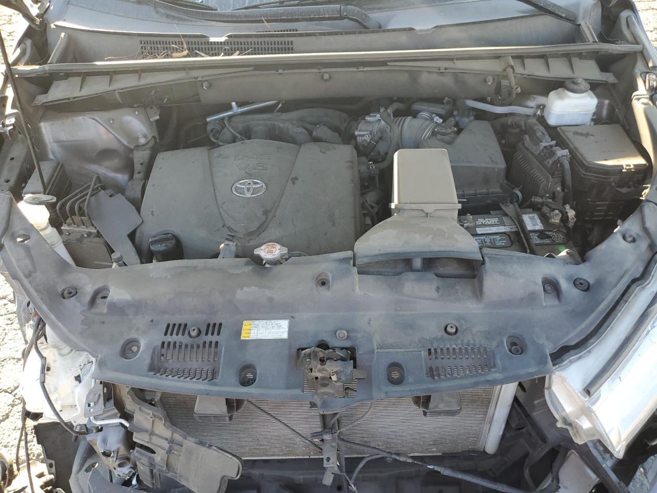2019 Toyota Highlander - Image 12