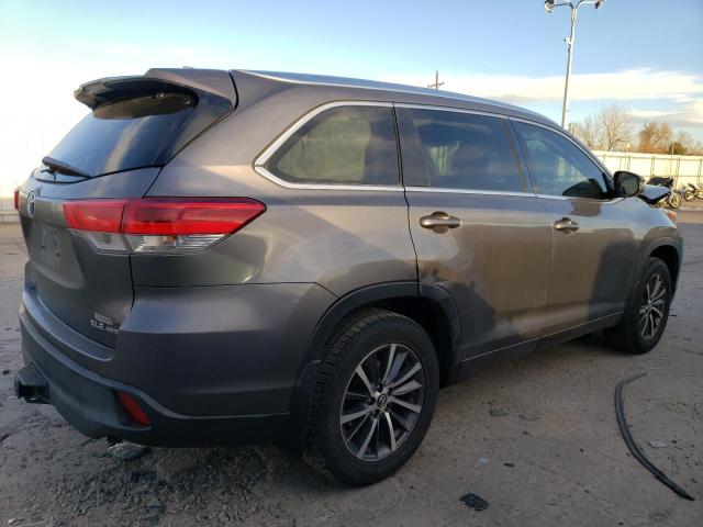  TOYOTA HIGHLANDER 2018 Szary