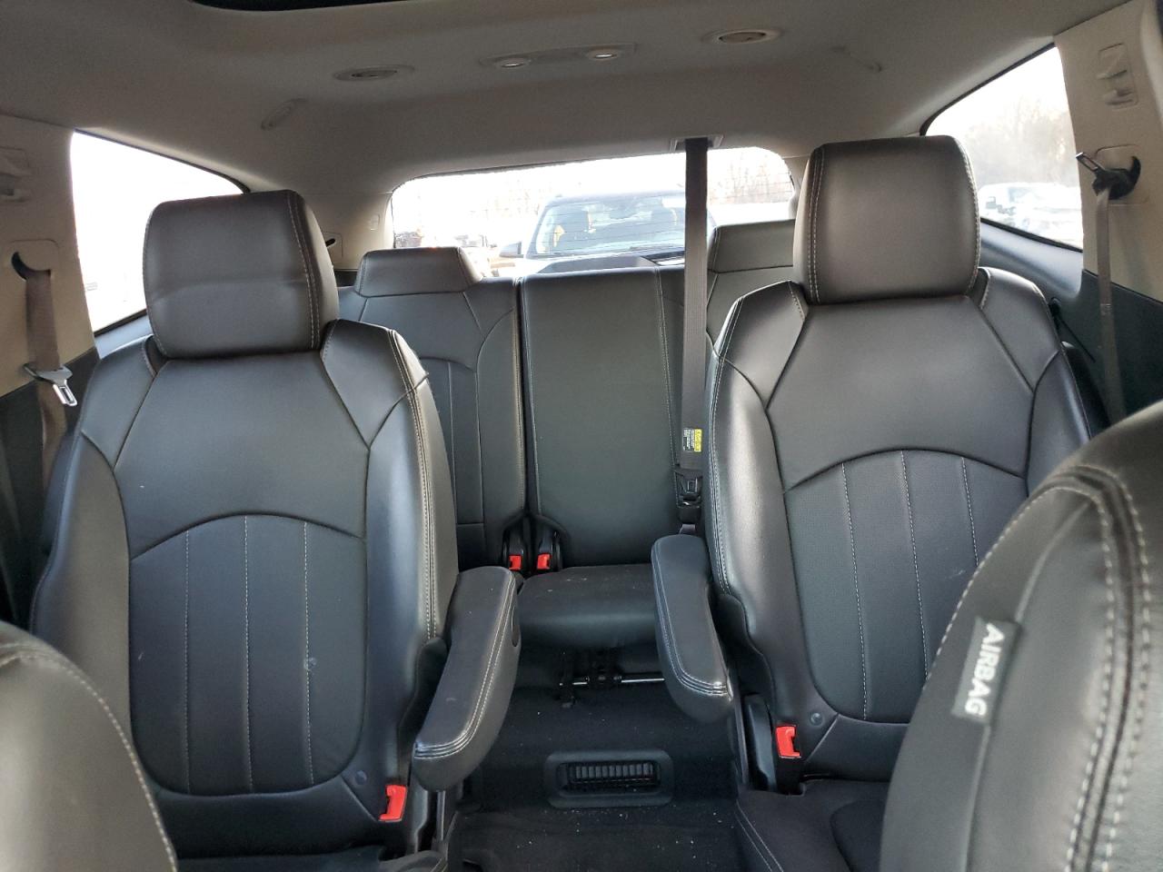 2017 Chevrolet Traverse - Image 10