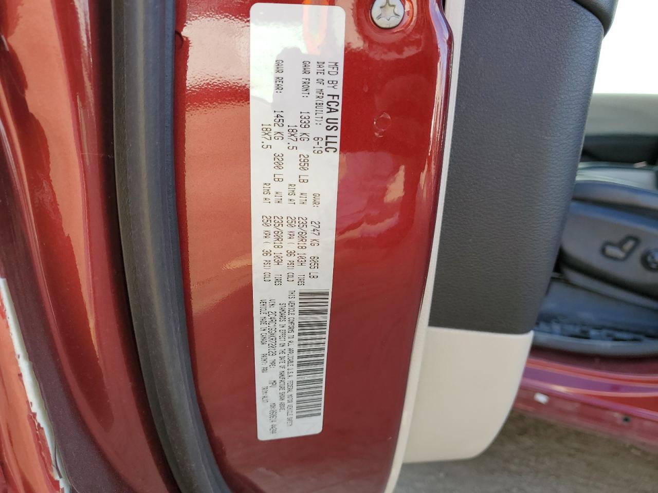 2019 Chrysler Pacifica - Image 14