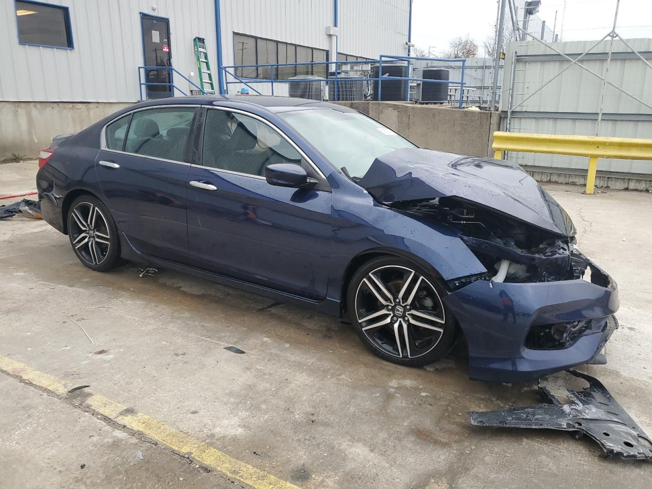 VIN 1HGCR2F59GA104526 2016 HONDA ACCORD no.4