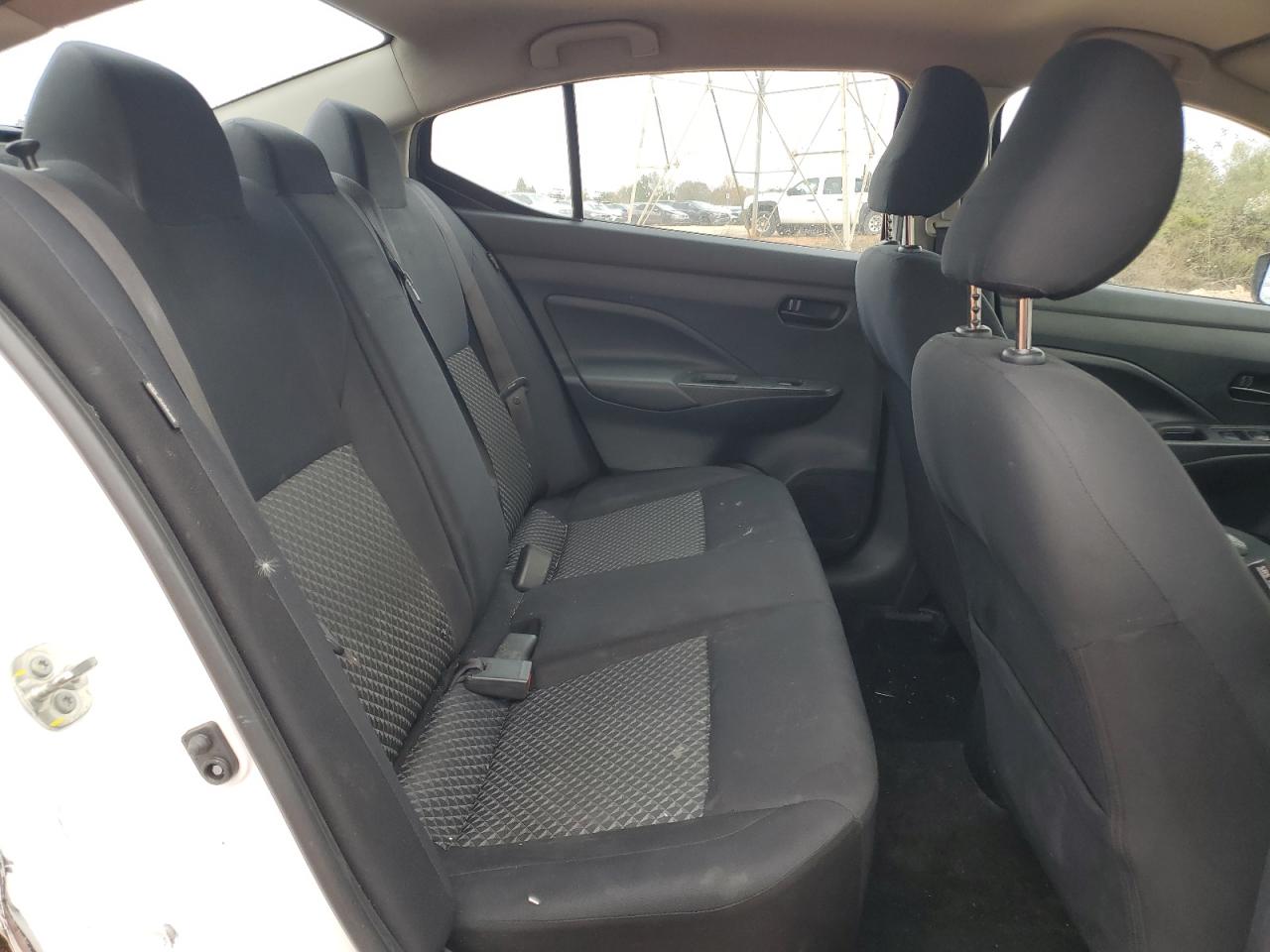 2020 Nissan Versa - Image 10