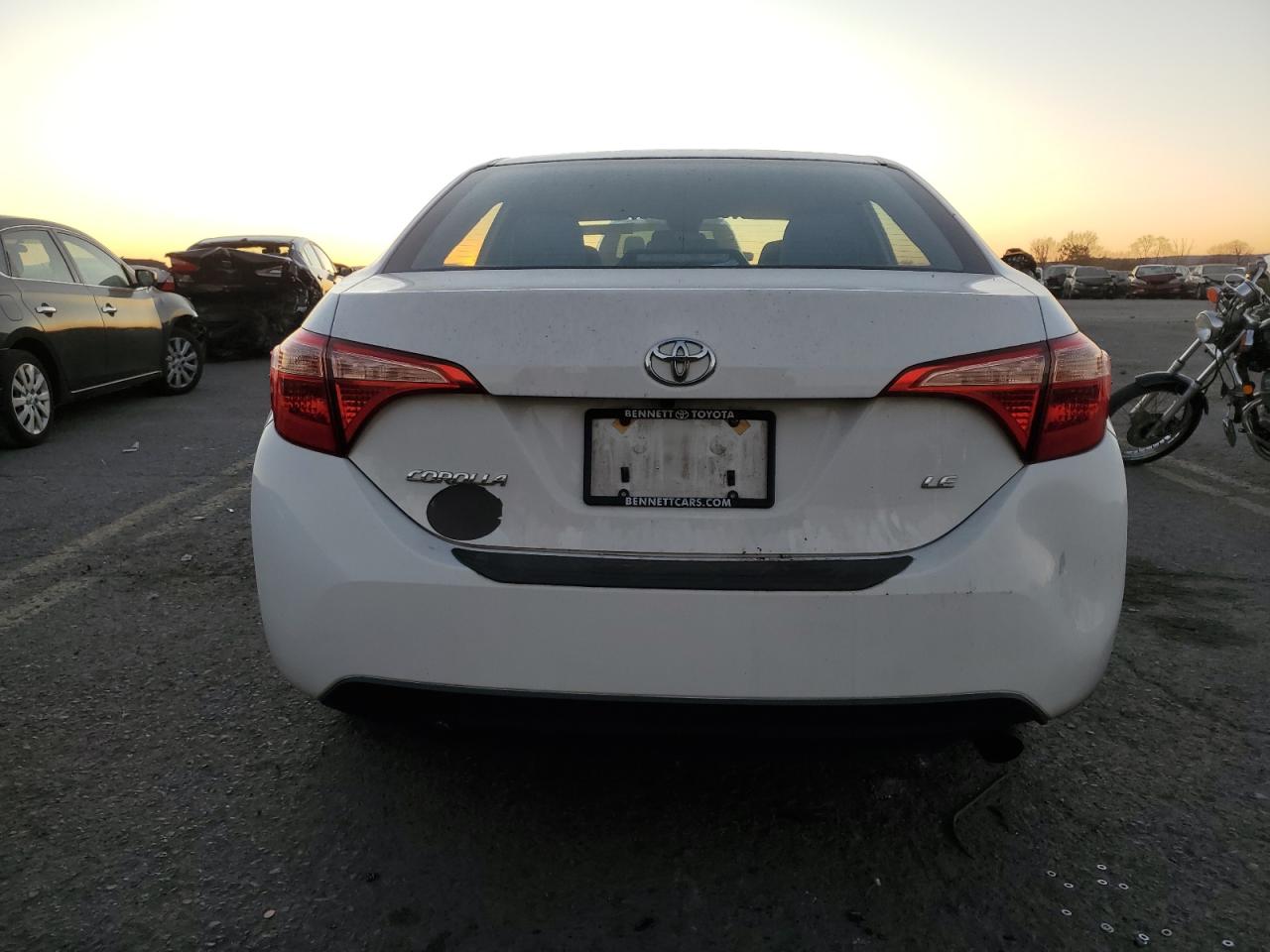 2018 Toyota Corolla L VIN: 2T1BURHE3JC096568 Lot: 80051794