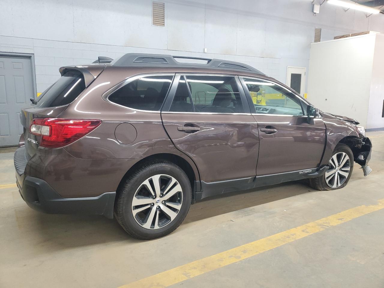 VIN 4S4BSANC9K3353801 2019 SUBARU OUTBACK no.3