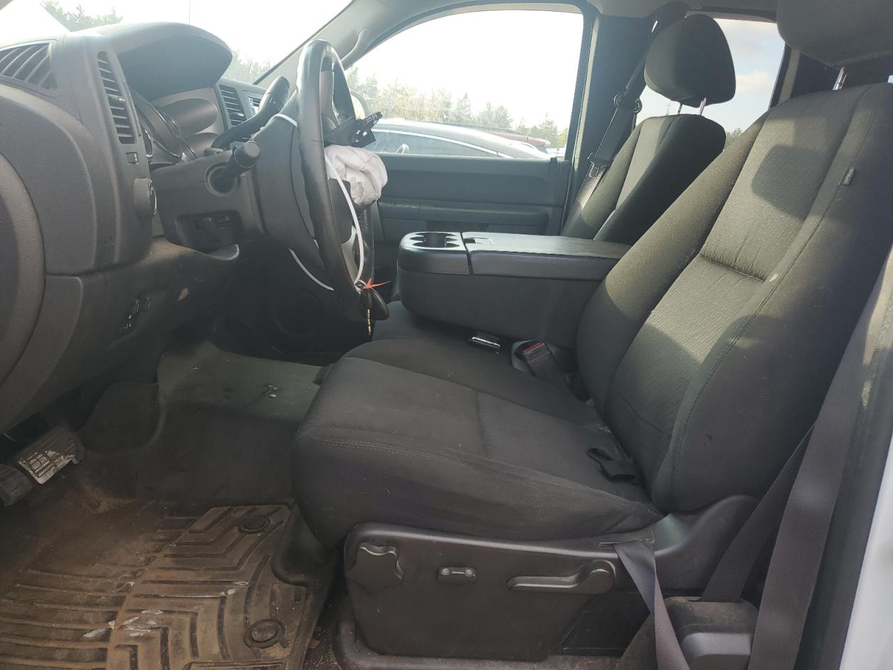 2013 Chevrolet Silverado - Image 7