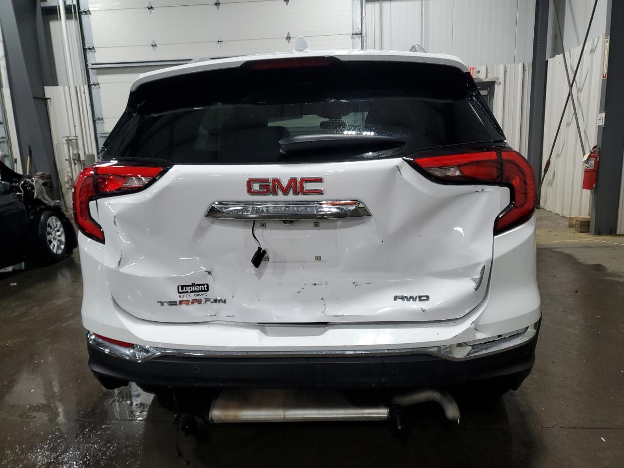 2021 GMC Terrain - Image 6