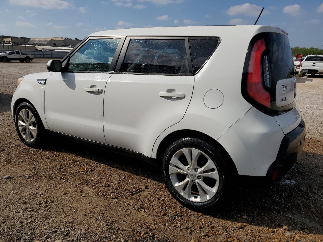 VIN KNDJP3A54E7033061 2014 KIA SOUL no.2