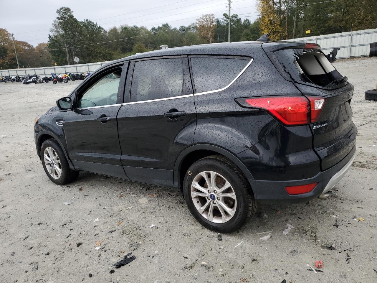 2019 Ford Escape - Image 2