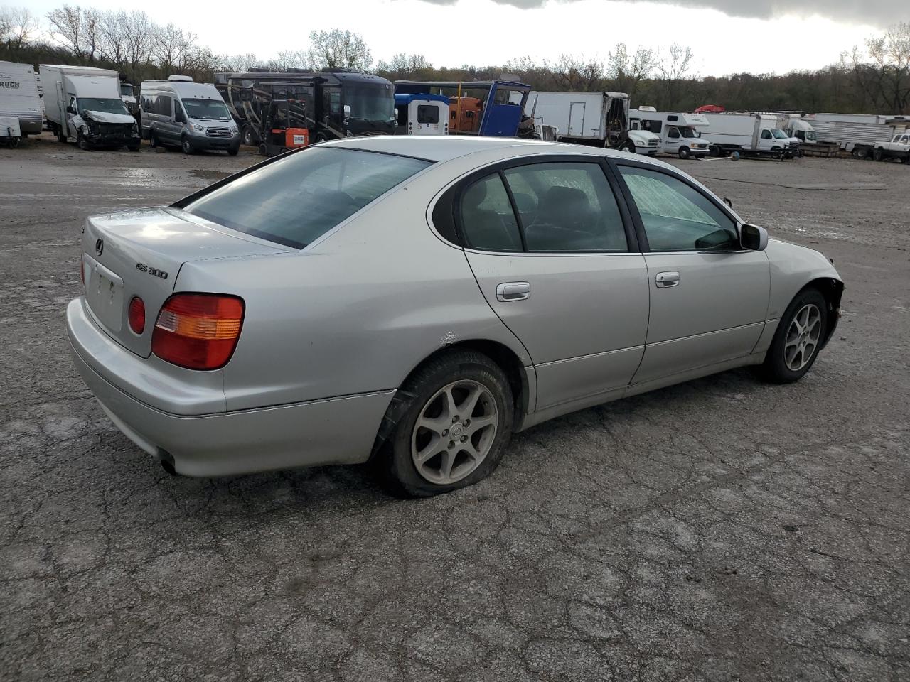 2000 Lexus GS 300 - Image 3