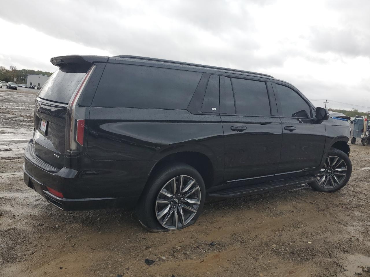 2021 Cadillac Escalade - Image 3