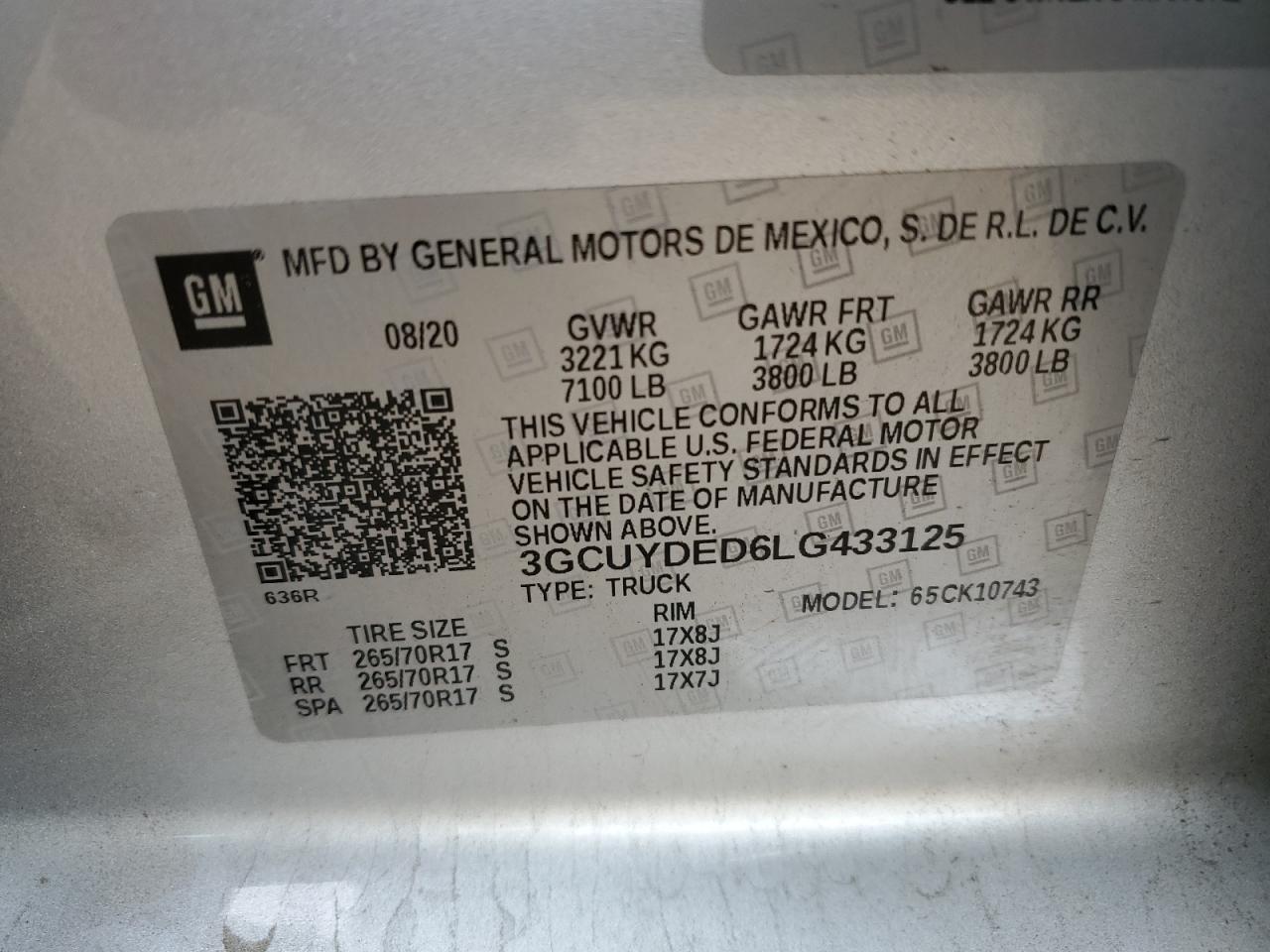 2020 Chevrolet Silverado - Image 12