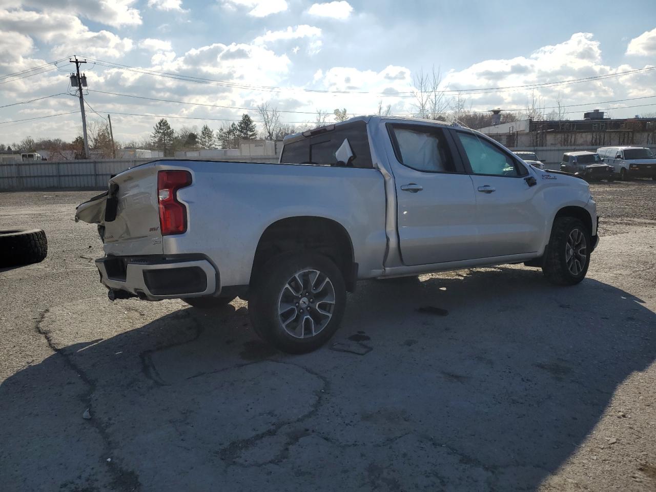 2022 Chevrolet Silverado - Image 3