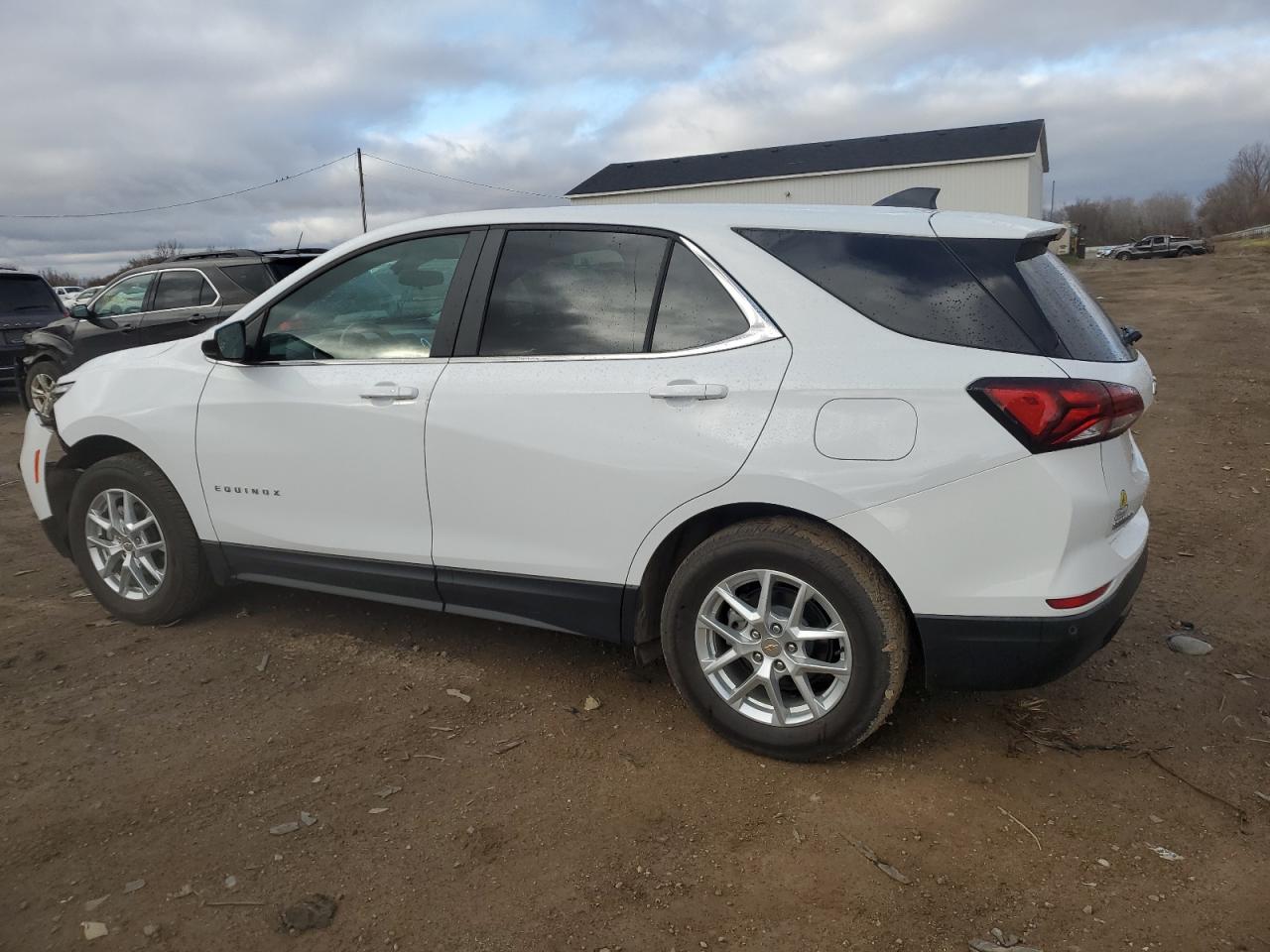 2022 Chevrolet Equinox - Image 2