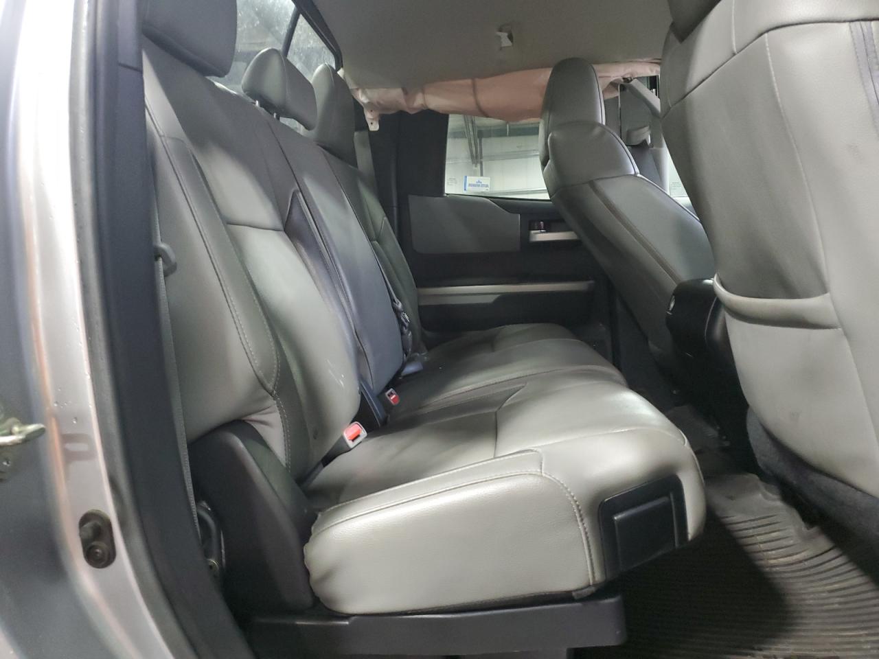 2018 Toyota Tundra - Image 11