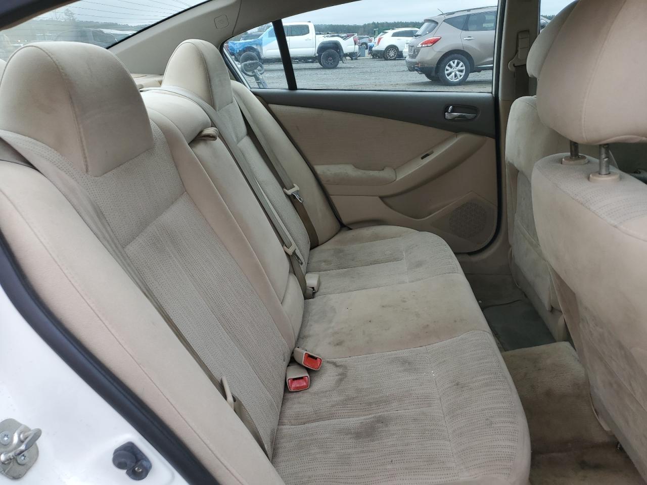2012 Nissan Altima - Image 10