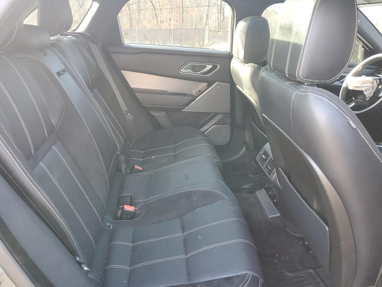 2018 Land Rover Range Rover Velar R-Dynamic Se VIN: SALYL2RX0JA720943 Lot: 71210464