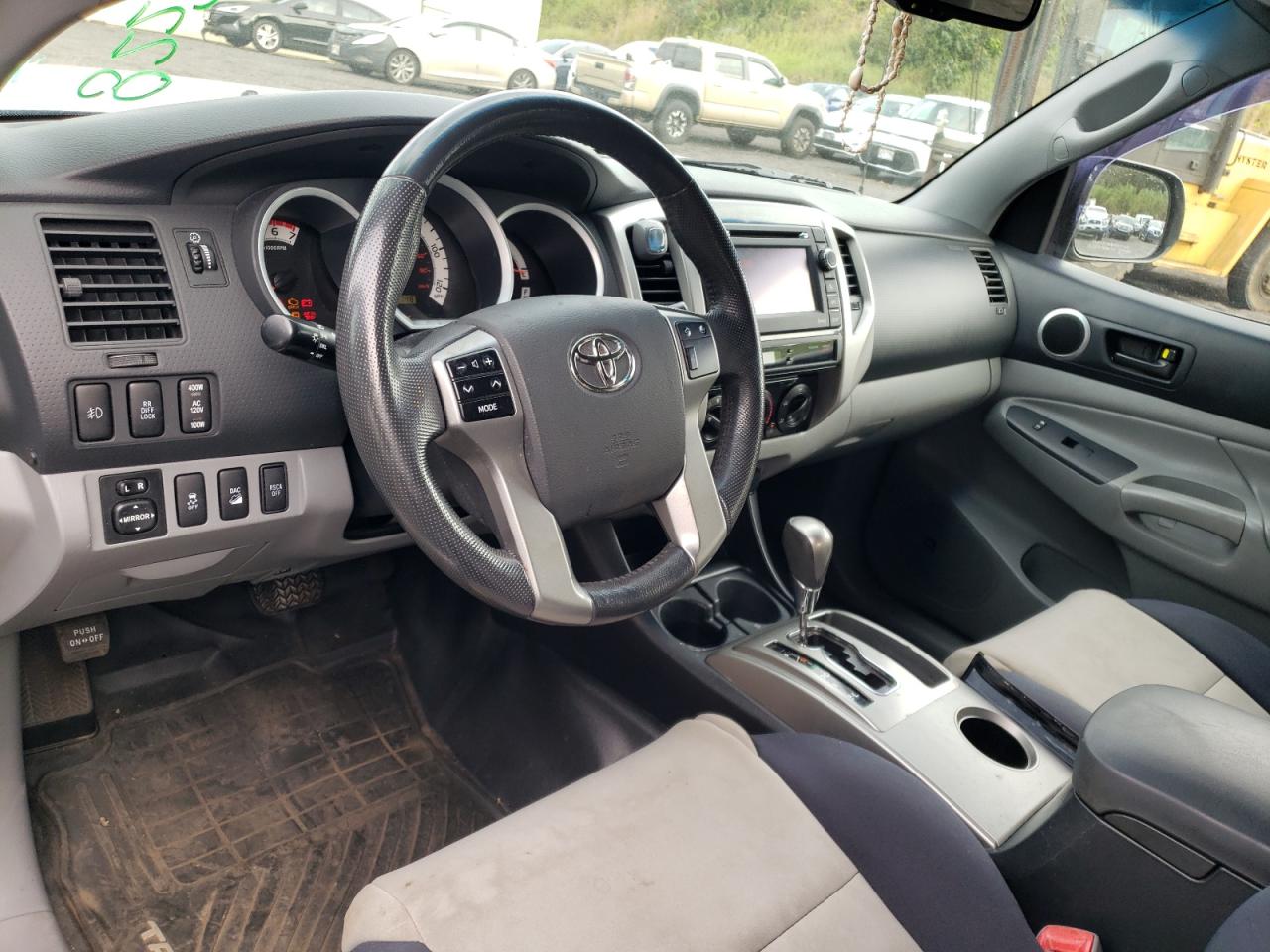 2013 Toyota Tacoma - Image 8
