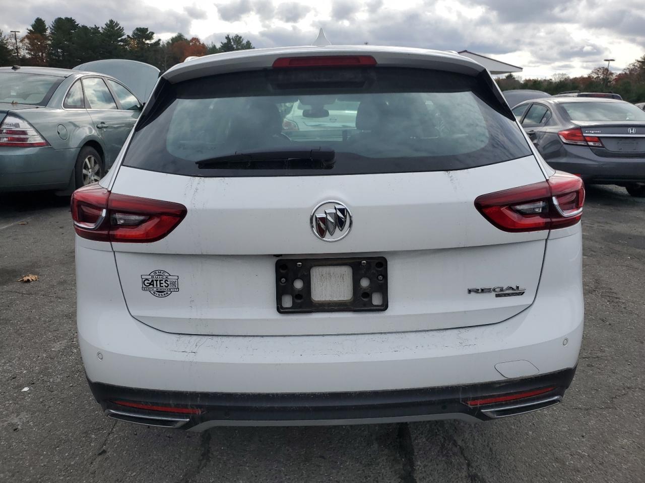 2019 Buick Regal - Image 6