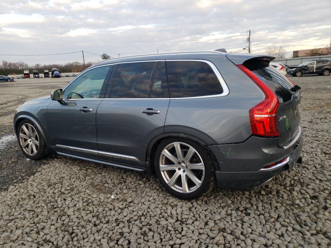 2017 Volvo XC90 - Image 2