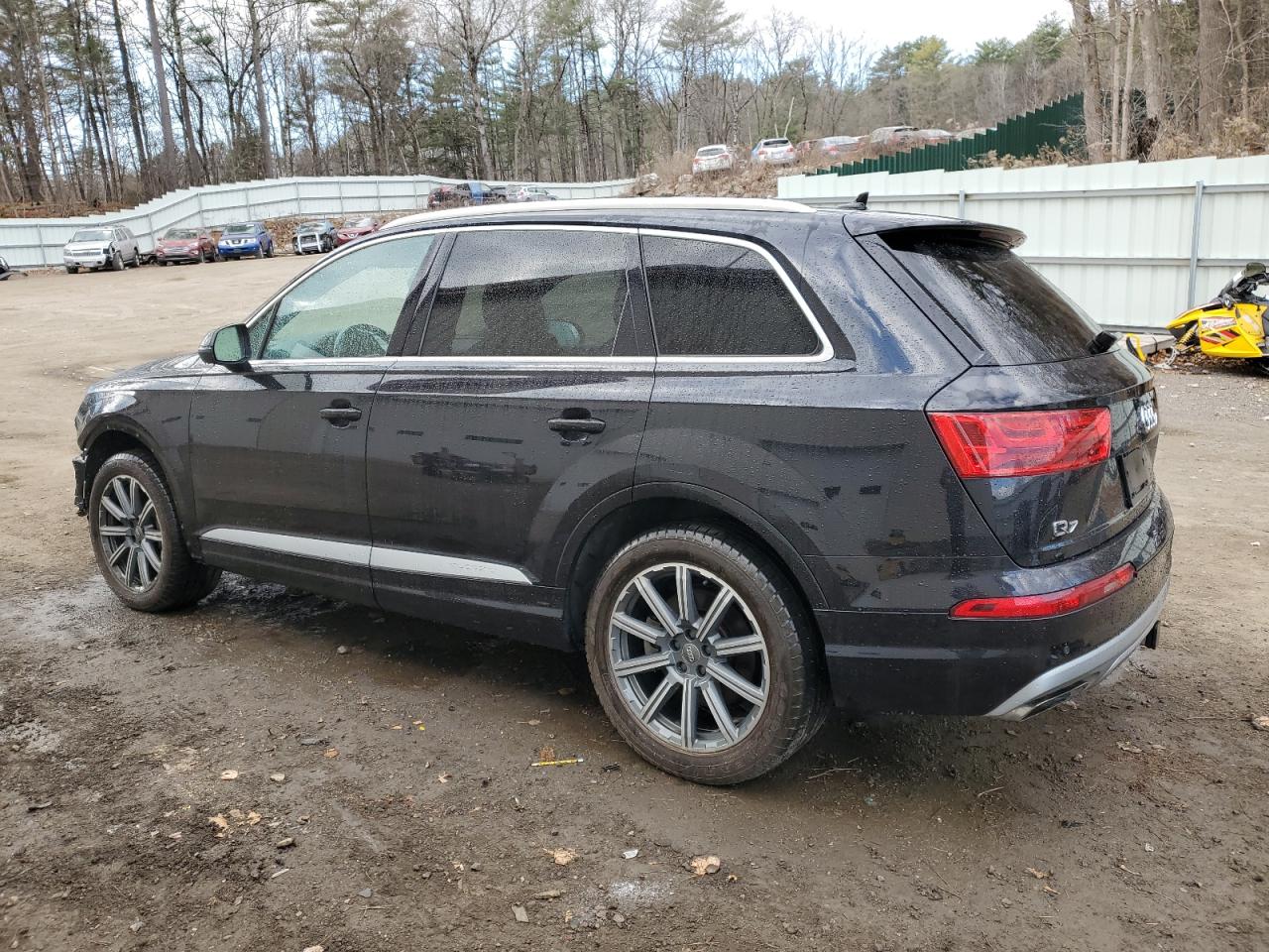 2017 Audi Q7 - Image 2