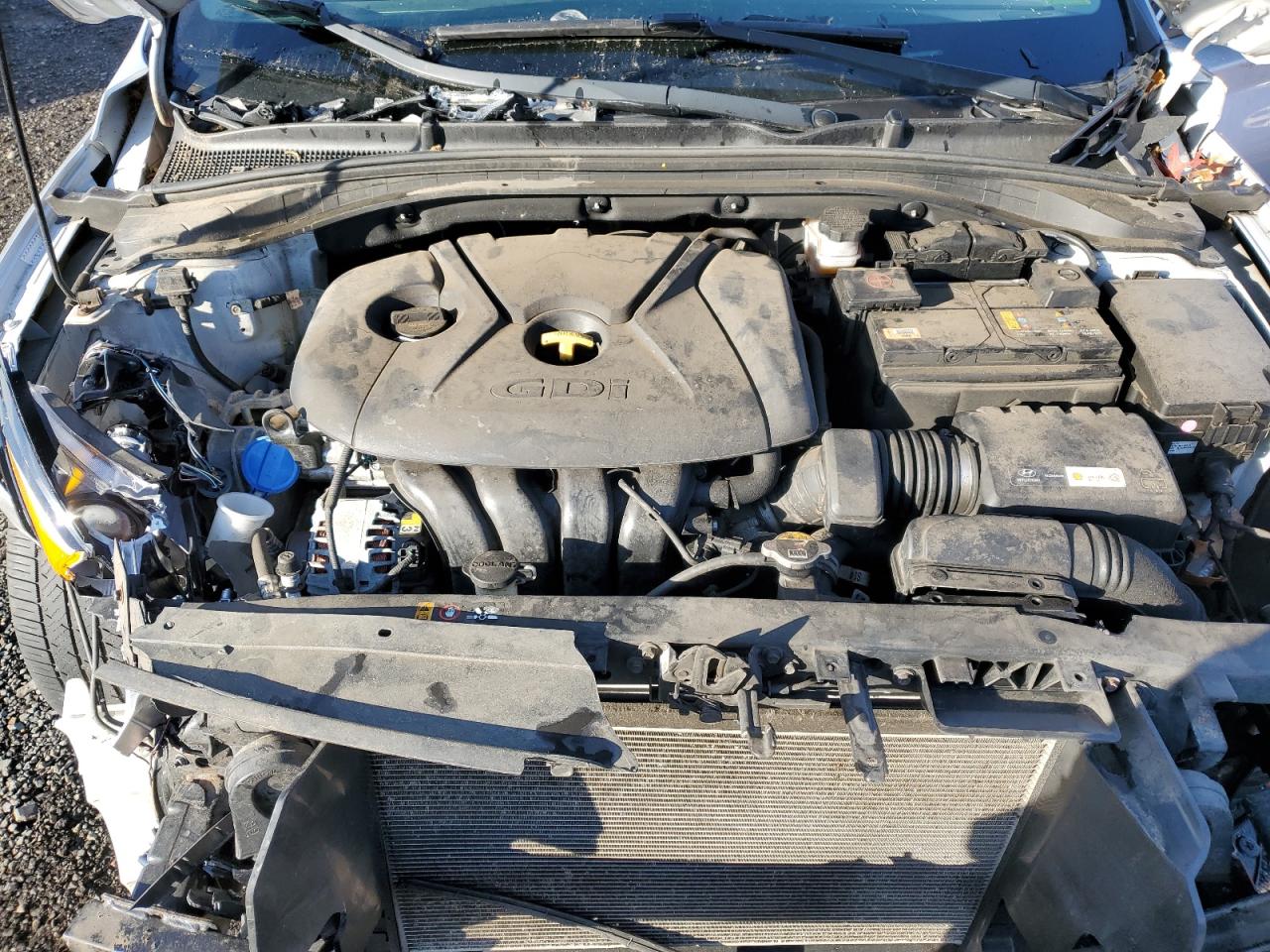 2018 Hyundai Elantra - Image 13